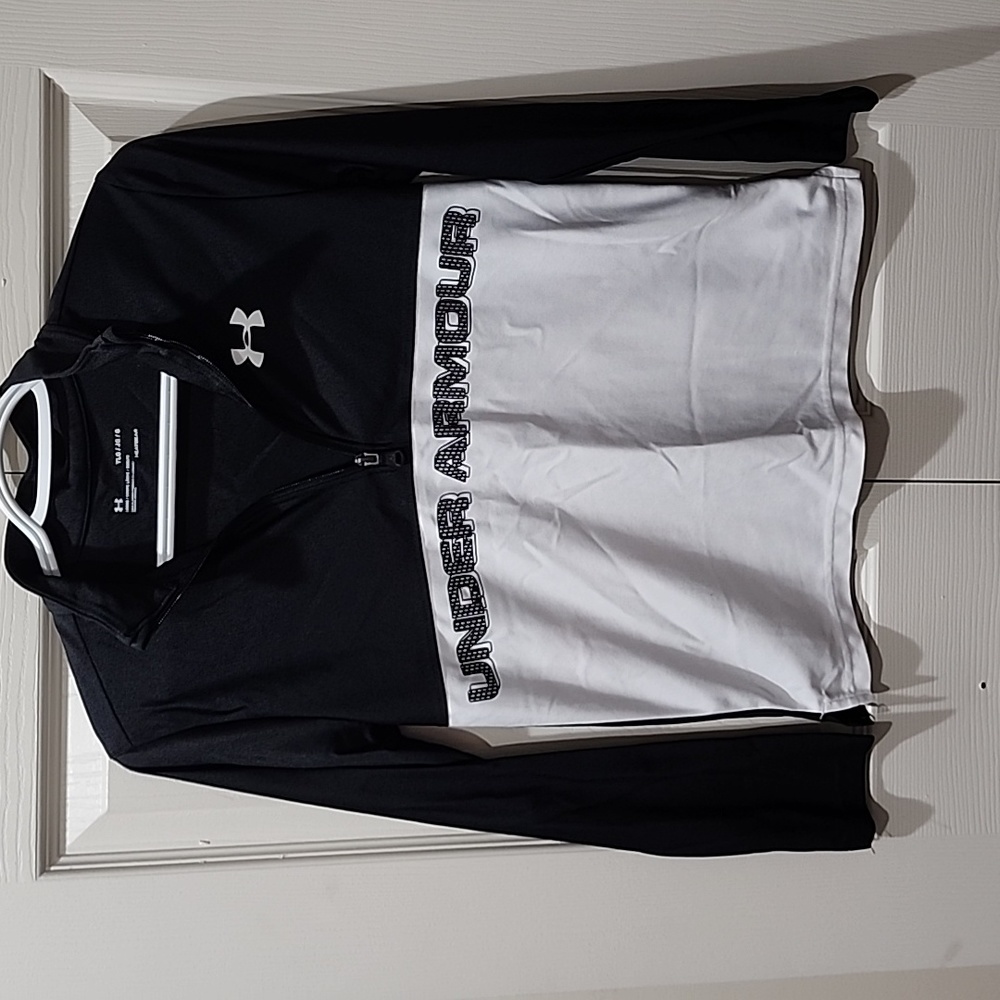 Under armour ylg heatgear pullover‎ 1/4 zip color black and white